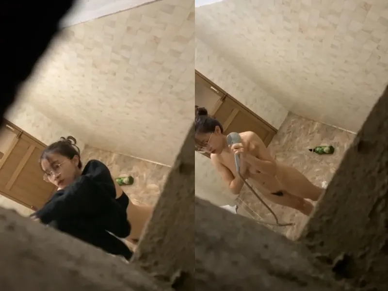 Quay lén người yêu vú to tắm, khe cô bé chảy nước ròng ròng